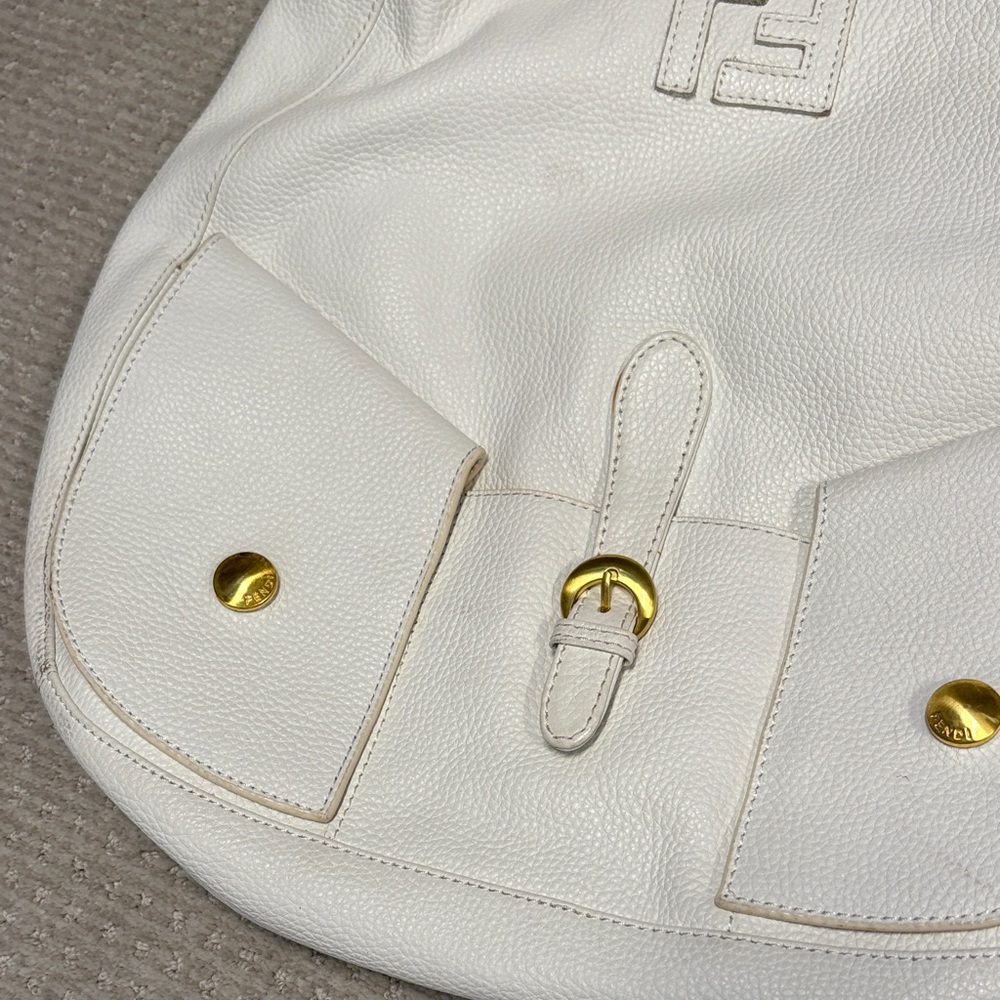Fendi White Leather Shoulder Bag with Gold Hardware - Picture 3 of 11